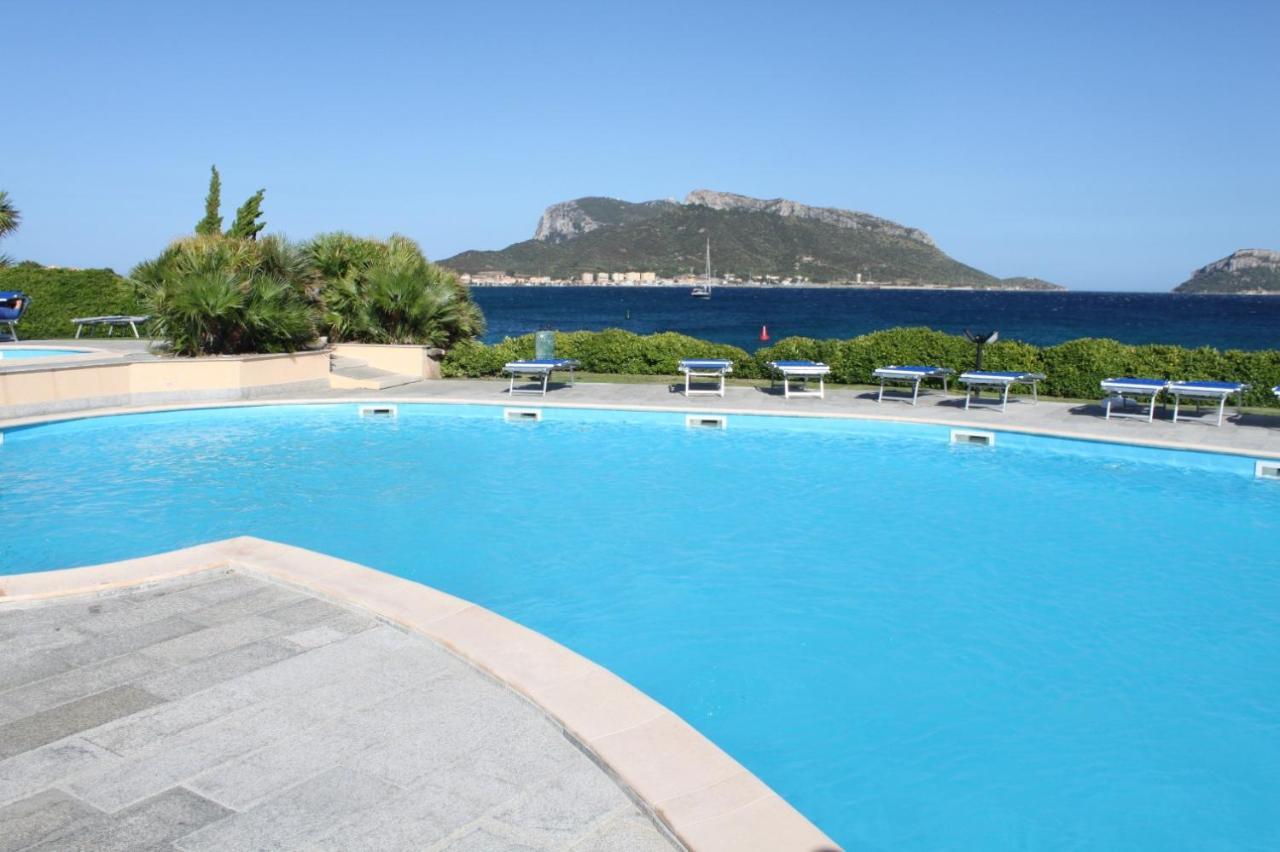 Apartment In S'Abba E Sa Pedra With Pool Golfo Aranci Bagian luar foto